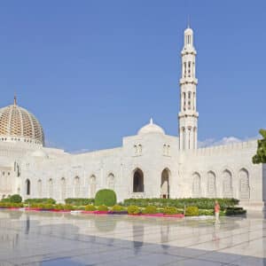 Sultan_Qaboos_Grand_Mosque_RB